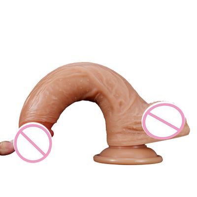 Penis artificiale Anale Maschio Realistico Dildo Liquido Morbido Silicone Gomma Sex Toys Per Donne Forte Succion Cup Manos Liberi